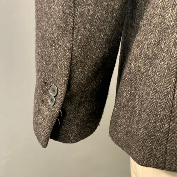 JOHN VARVATOS STAR USA Size 42 Grey Charcoal Herringbone Wool Blend Sport Coat - Picture 5 of 8